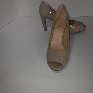 NWOT Franco Sarto Nude Peep-Toe Heels